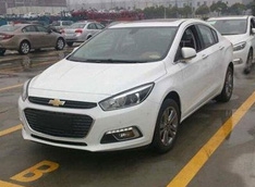 Новый Chevrolet Cruze пойман без камуфляжа