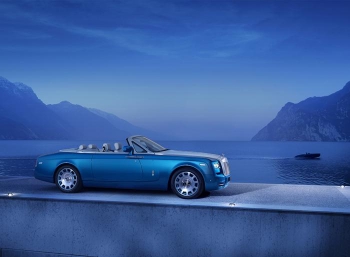 Rolls-Royce выпустил супер-синий Phantom Drophead Coupe