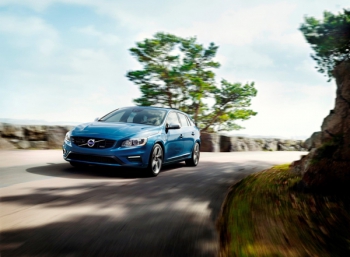 Volvo начинает в России продажи V60 Plug-in Hybrid