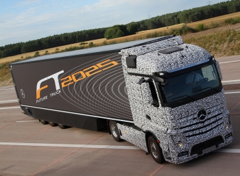 Daimler показал первый беспилотный грузовик 