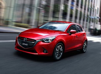 В сети появились фотографии новой Mazda2