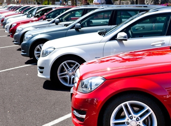 Продажи автомобилей в России упали в сентябре на 20%