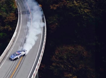 Героический Nissan GT-R атакует гору Хаконе