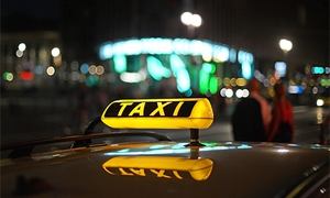 Роспотребнадзор попросили проследить за новогодними тарифами на такси