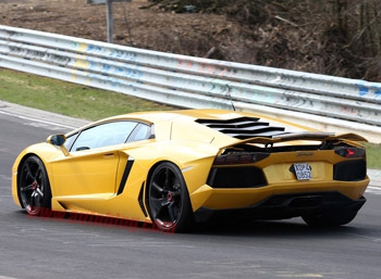 Самый мощный Lamborghini Aventador готовится к дебюту