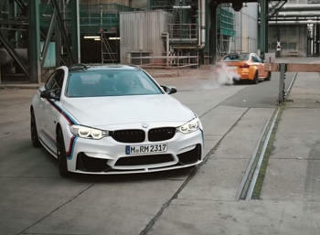 BMW выставляет напоказ M4 в пакете M Performance