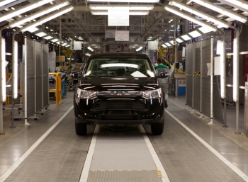 Калужский завод «ПСМА Рус» начал выпуск обновленного Mitsubishi Outlander