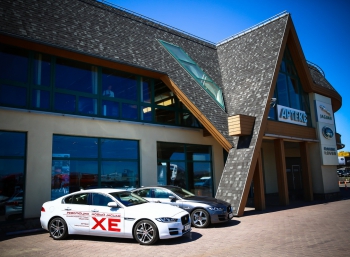 Артекс презентовал новый Jaguar XE