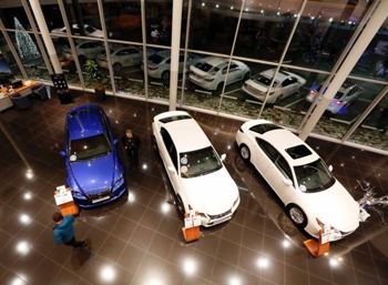 Автопроизводители снижают цены на автомобили в России