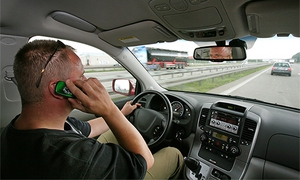 Водителей предлагают лишать прав за разговоры по мобильному