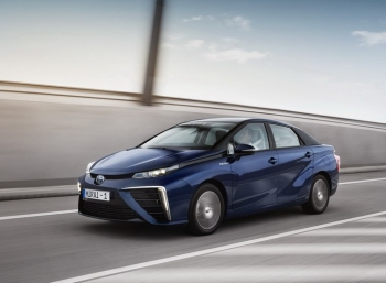 Водородная Toyota Mirai вот-вот дебютирует в Европе 