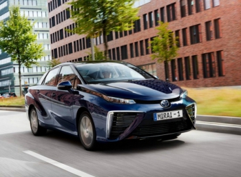 Toyota откажется от бензиновых автомобилей к 2050 году