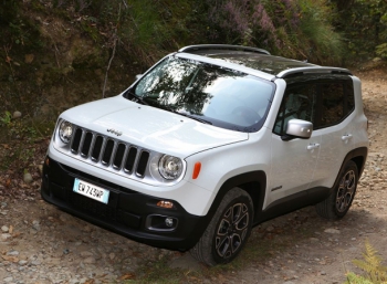 Jeep начал продажи кроссовера Renegade в России