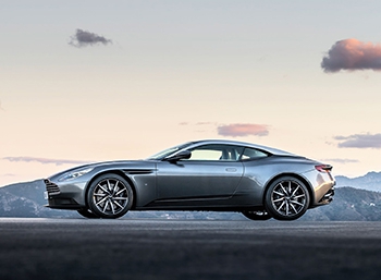 Спорткар Aston Martin DB11 рассекретили до премьеры