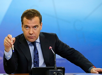 Дмитрий Медведев считает отмену транспортного налога нерациональной