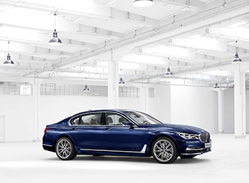 BMW представил в России флагманскую 12-цилиндровую 7-Series