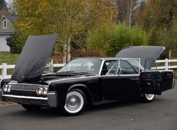 Культовый Lincoln Continental 1963 года может стать вашим