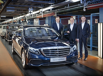 Mercedes набирает персонал на свой подмосковный завод