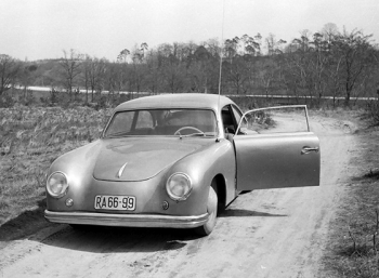 Трогательная история о братьях из ГДР, интуитивно построивших Porsche 356