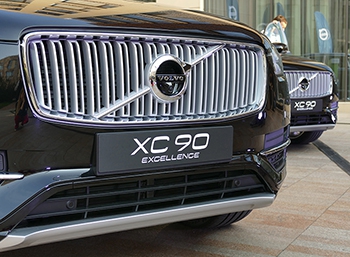 Volvo представил в России гибридный XC90 T8 Twin Engine
