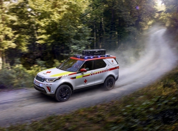 Land Rover SVO собрал уникальный спасательный Discovery
