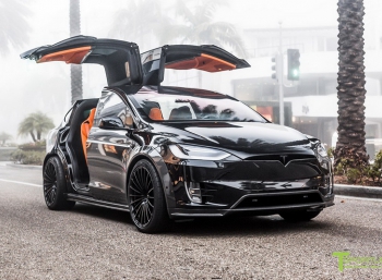 Черно-оранжевая Tesla Model X стала новым проектом T Sportline