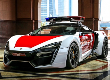Lykan HyperSport устроился на работу в полицию Абу-Даби