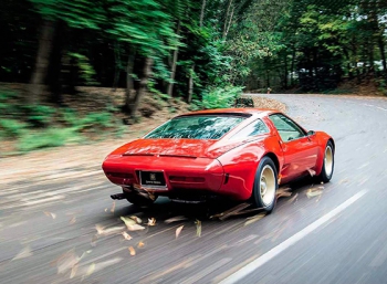 Chevrolet десятилетиями играл с идеей среднемоторного Corvette