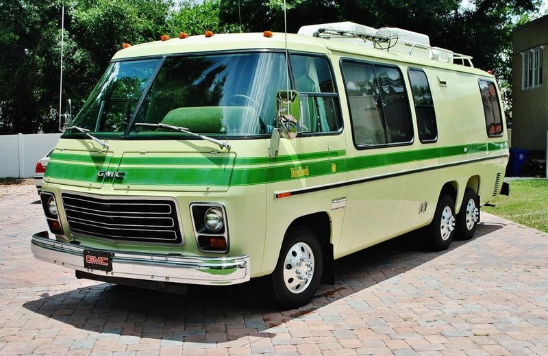 Зеленый гигант GMC Motorhome продается на eBay