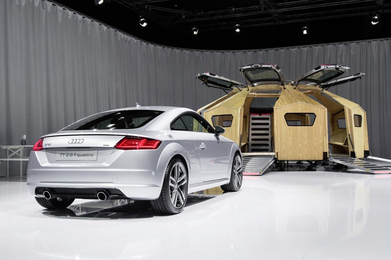 Промышленный дизайнер построил многоугольный дом с дверьми от Audi TT