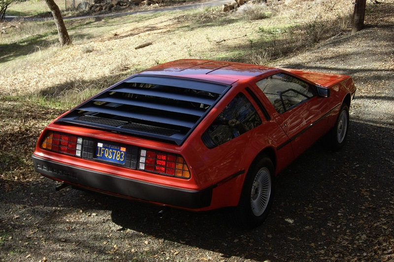 Красный DeLorean проездил по будущему всего 1578 км