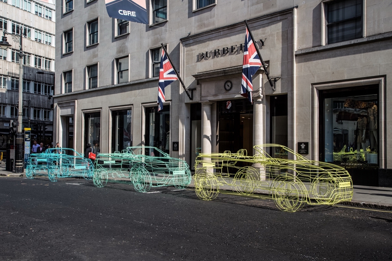Land Rover расставил каркасные скульптуры кабриолета Evoque на улицах Лондона