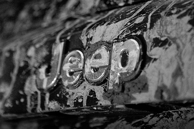Jeep начал торговать грязью для машин, которые не покидают асфальт