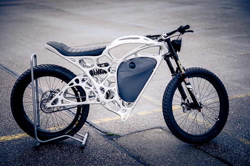 Распечатанный на 3D-принтере безумный внеземной электромотоцикл к вашим услугам