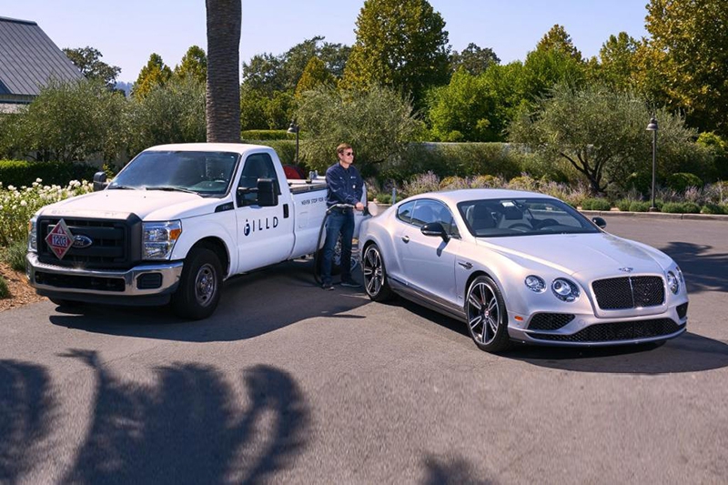 Калифорнийские клиенты Bentley получат топливо с доставкой на дом