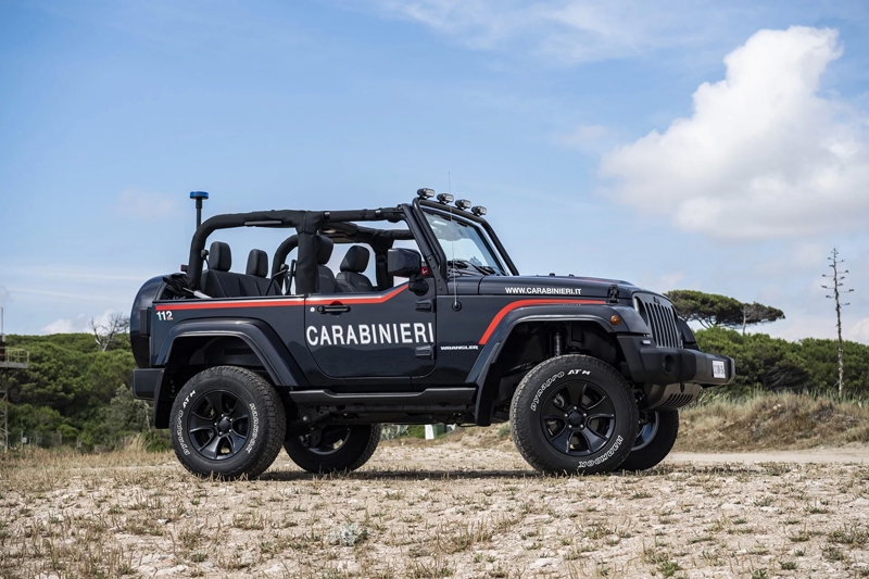 Итальянские карабинеры получили классный пляжный Jeep Wrangler 