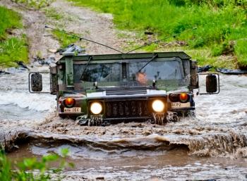 Американские военные распродают 4000 Humvee