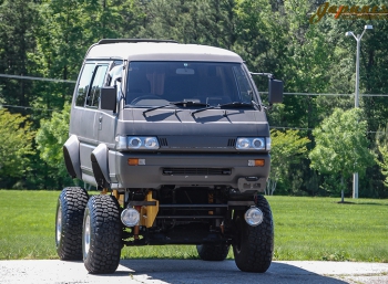 Mitsubishi Delica становится японским монстр-траком