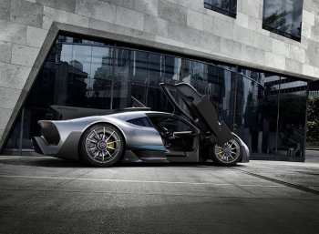 Король прибыл: Mercedes-AMG демонстрирует 1000-сильный Project One 
