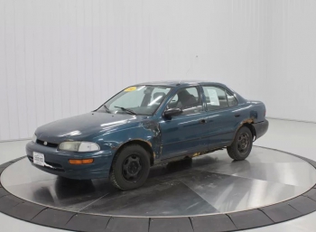 Даже ржавый Geo Prizm достоен хорошей фотосессии