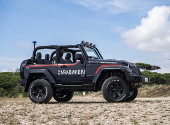 Итальянские карабинеры получили классный пляжный Jeep Wrangler 