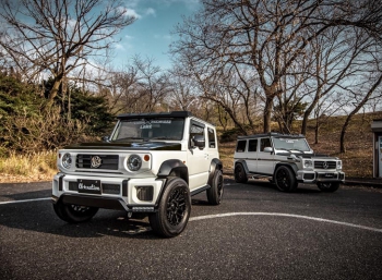 Мини-Гелэндеваген на основе Suzuki Jimny покрасовался рядом с оригинальным Mercedes  