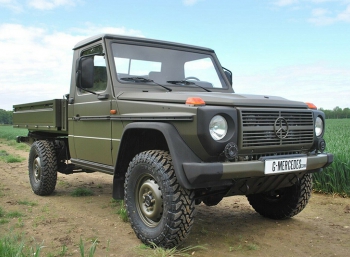 Станьте владельцем военного пикапа Mercedes G-Class